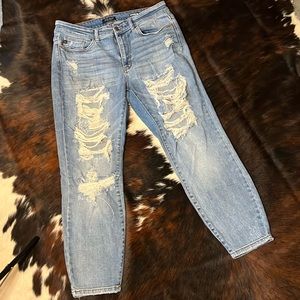 Judy Blue 14w boyfriend cut, destroyed jeans. Excellent condition.